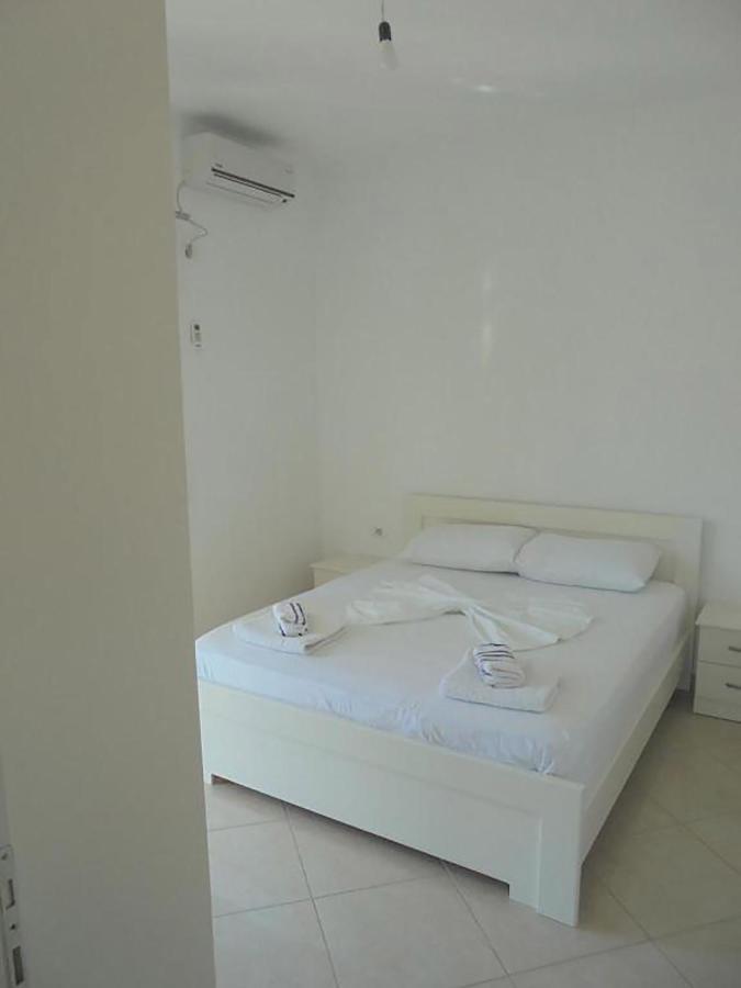 Vila Viktori คซามิล ภายนอก รูปภาพ